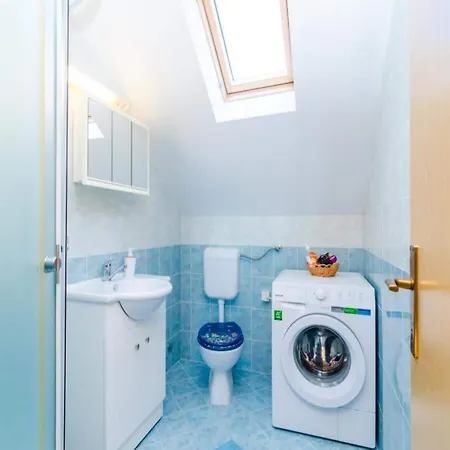 Апартаменты Tonka's Terrace - With Terrace And Sea View Судурад