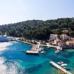 Apartman Tonka's Terrace - With Terrace And Sea View Sudurad