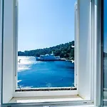 Tonka's Terrace - With Terrace And Sea View * Sudurad