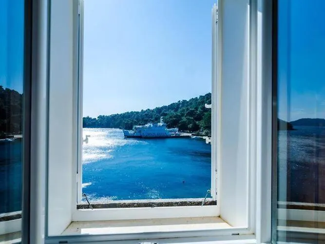 Tonka's Terrace - With Terrace And Sea View * Sudurad