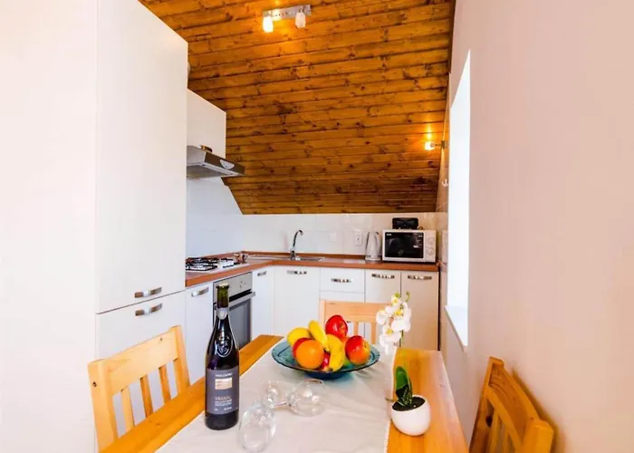 Tonka's Terrace - With Terrace And Sea View 아파트